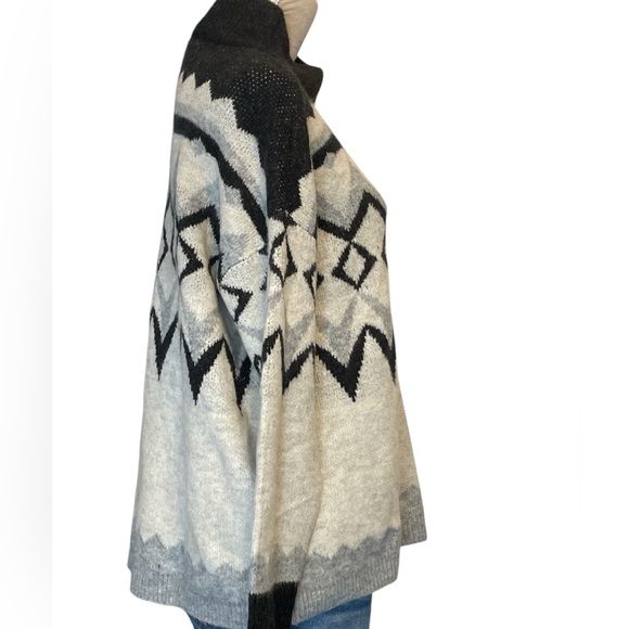 Maurices Gray Fair Isle Mock Neck Sweater Women’s Size Large - Picture 3 of 8